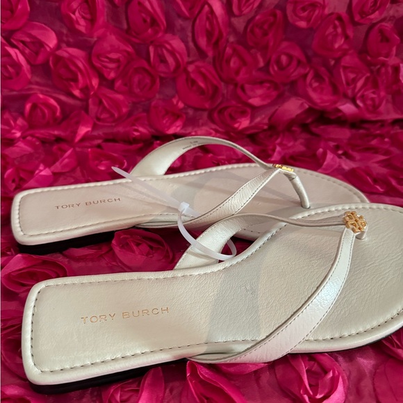 Authentic Tory Burch Classic Flip Flop - Picture 3 of 6